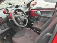 Usata Toyota Aygo 68 CV (50 kW) 2010 Rosso Utilitaria