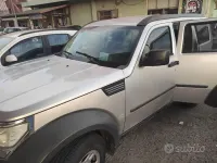Usata Dodge Nitro 177 CV (130 kW) 2007 Grigio SUV