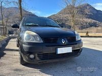 Usata Renault Clio II Luxe 98 CV (72 kW) 2005 Nero Utilitaria