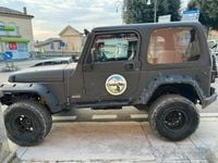 Usata Jeep Wrangler 118 CV (86 kW) 1998 Grigio SUV