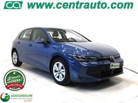 Usata VW Golf VIII Life 116 CV (85 kW) 2025 Blu azzurro Berlina