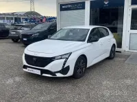 Usado Peugeot 308 S 2022 Blanco Familiar