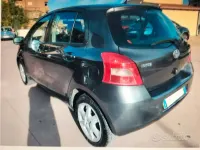 Usata Toyota Yaris 69 CV (50 kW) 2009 Grigio Utilitaria