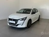 Usata Peugeot 208 Allure 102 CV (75 kW) 2022 Bianco Utilitaria