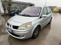 Usata Renault Grand Scénic III 106 CV (77 kW) 2009 Argento Monovolume