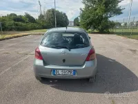 Usata Toyota Yaris 87 CV (63 kW) 2008 Grigio Utilitaria