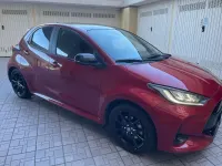 Usata Toyota Yaris Hybrid Lounge 92 CV (67 kW) 2022 Rosso Berlina