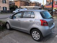 Usata Toyota Yaris Sol 90 CV (66 kW) 2007 Grigio Utilitaria