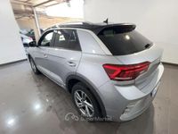 Usata VW T-Roc R-line 150 CV (110 kW) 2022 Argento SUV