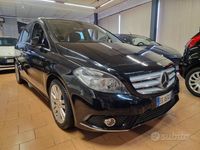 Begagnad Mercedes B180 Premium 108 HK (79 kW) 2013 Svart Minibuss