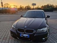 Usata BMW 318 143 CV (105 kW) 2011 Nero Station wagon