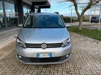Begagnad VW Touran Comfortline 105 HK (77 kW) 2015 Grå Minibuss