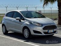 Usata Ford Fiesta 95 CV (69 kW) 2015 Grigio Berlina