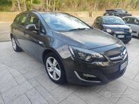 Usata Opel Astra 140 CV (102 kW) 2013 Gray Station wagon