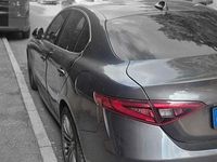 Begagnad Alfa Romeo Giulia 180 HK (132 kW) 2018 Grå Sedan