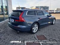 Usata Volvo V60 Business Edition 150 CV (110 kW) 2019 Blu/azzurro Station wagon