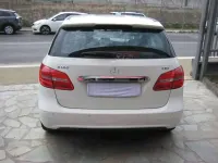 Usata Mercedes B180 Premium 109 CV (80 kW) 2014 Bianco Utilitaria