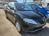 Usata Lancia Ypsilon Gold 69 CV (50 kW) 2018 Nero Utilitaria