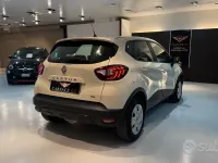 Usata Renault Captur 90 CV (66 kW) 2017 Bianco SUV