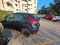 Second-hand Ford Fiesta 82 CP (60 kW) 2011 Albastru Hatchback