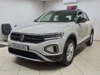 Usata VW T-Roc Life 110 CV (80 kW) 2023 Ascot grey tetto a contrasto SUV