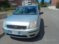 Usata Ford Fusion 101 CV (74 kW) 2003 Verde Utilitaria
