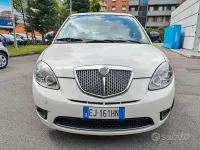 Usata Lancia Ypsilon 69 CV (50 kW) 2011 Bianco Utilitaria