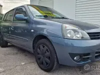 Usata Renault Clio II Dynamique 75 CV (55 kW) 2007 Blu Berlina