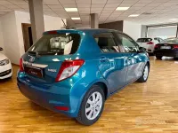 Usata Toyota Yaris Active 99 CV (72 kW) 2012 Bluazzurro Utilitaria