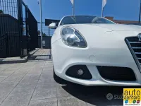 Usata Alfa Romeo Giulietta Distinctive 140 CV (102 kW) 2011 Bianco Utilitaria
