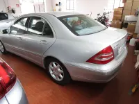Usata Mercedes C200 Elegance 163 CV (119 kW) 2002 Argento Berlina