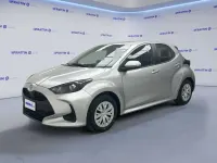 Usata Toyota Yaris Hybrid Active 92 CV (67 kW) 2025 Silver metallic Berlina