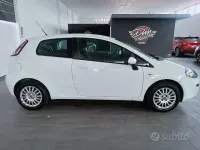 Usata Fiat Punto Evo Easy 77 CV (56 kW) 2013 Bianco Utilitaria