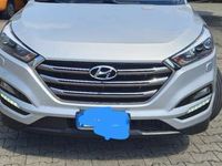 Usata Hyundai Tucson Xpossible 141 CV (103 kW) 2017 Grigio SUV