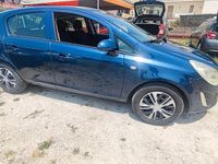 Usata Opel Corsa 74 CV (54 kW) 2011 Blu Berlina