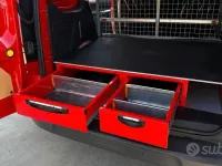 Usata Ford Transit Connect Trend 120 CV (88 kW) 2017 Rosso Monovolume