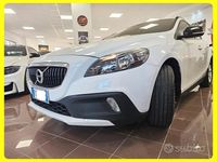 Usata Volvo V40 CC Business Edition 120 CV (88 kW) 2019 Bianco Station wagon