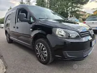 Usata VW Caddy Highline 109 CV (80 kW) 2015 Nero Monovolume