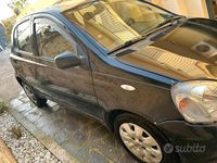 usata Toyota Yaris 1.0i 16V cat 5 porte