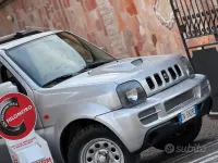 Usata Suzuki Jimny 86 CV (63 kW) 2008 Grigio SUV