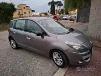 Usata Renault Scenic E-Tech 110 CV (80 kW) 2011 Grigio Monovolume