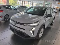 Nuova Renault Captur Evolution 122 CV (89 kW) 2026 Grigio SUV