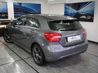 Usata Mercedes A200 136 CV (100 kW) 2015 Grigio opaco Berlina