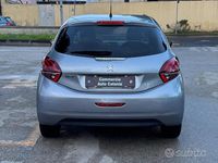 Usata Peugeot 208 Signature Sky 102 CV (75 kW) 2020 Grigio Utilitaria