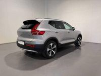 Usata Volvo XC40 Core 163 CV (119 kW) 2025 Silver dawn SUV