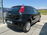 Usata Fiat Grande Punto Dynamic 77 CV (56 kW) 2007 Nero Utilitaria