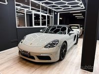 Usata Porsche Boxster Spyder 300 CV (220 kW) 2023 Grigio Cabrio