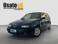 Usata Alfa Romeo 145 103 CV (75 kW) 1997 Blu Utilitaria