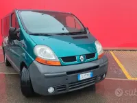 Usata Renault Trafic 135 CV (99 kW) 2006 Verde Monovolume