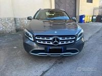 Usata Mercedes GLA180 Advanced Plus 108 CV (79 kW) 2017 Grigio SUV